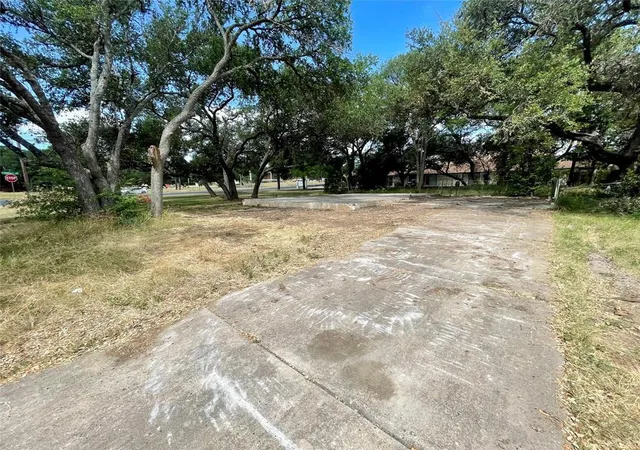 Photo 3 of Land for sale at 5508 Kings Hwy, Austin, TX 78745 | MLS# 1068847 | Listing updated on 2026-09-11