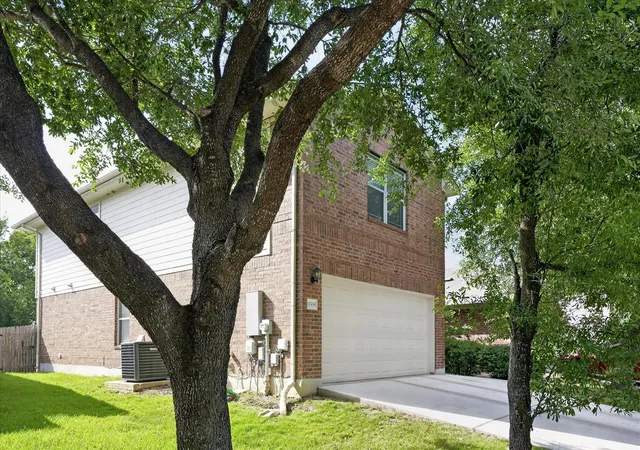Photo 3 of Single family home for sale at 11509 Church Cyn Dr, Austin, TX 78754 | MLS# 3916844 | Listing updated on 2026-09-15
