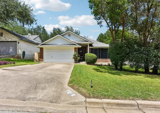 Photo 3 of Single family home for sale at 5815 Lomita Verde Cir, Austin, TX 78749 | MLS# 9417098 | Listing updated on 2026-10-27