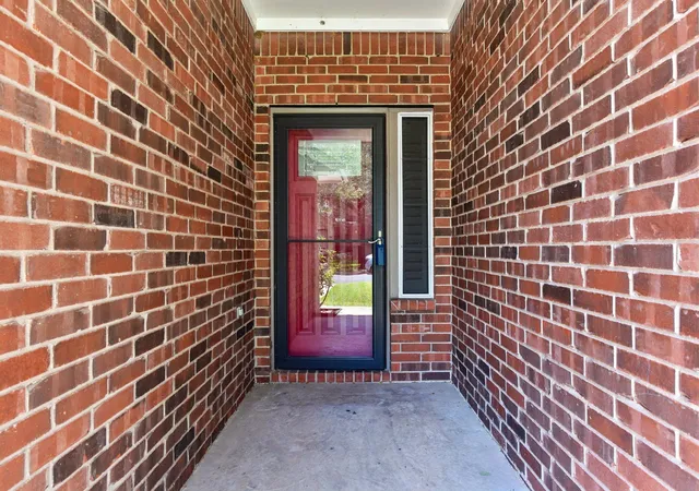 Photo 4 of Single family home for sale at 5815 Lomita Verde Cir, Austin, TX 78749 | MLS# 9417098 | Listing updated on 2026-10-27