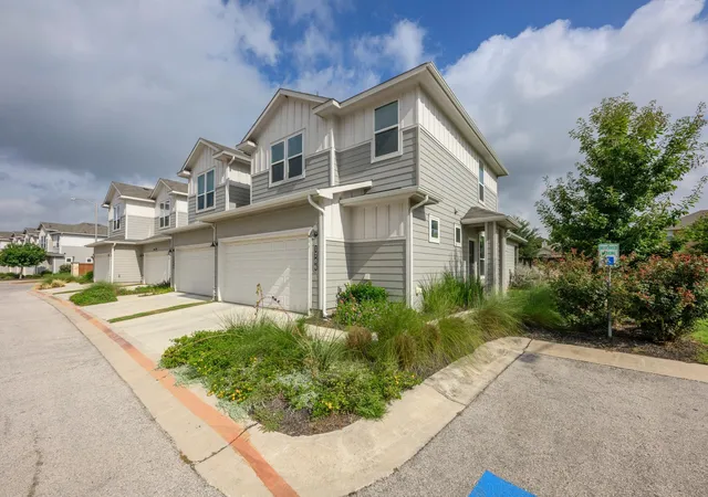Condo for sale at 1706 Tun Tavern Trl, Austin, TX 78754 | MLS# 3904861