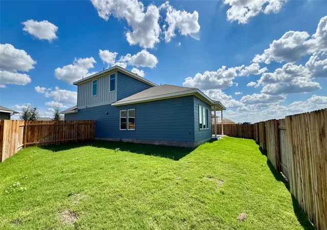 Photo 4 of Single family home for sale at 110 Basalt Bnd, Kyle, TX 78640 | MLS# 4748475 | Listing updated on 2026-10-09