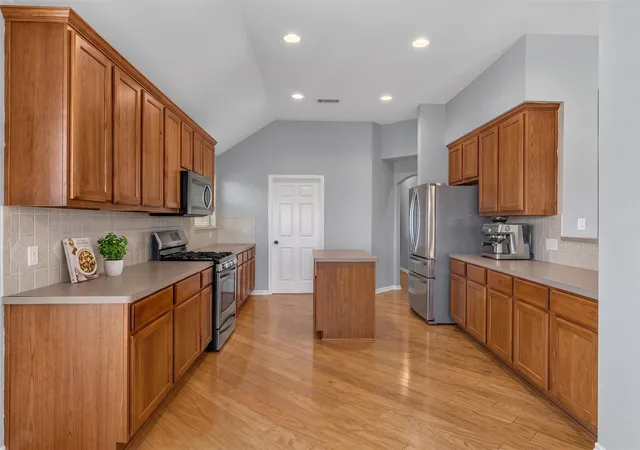 Photo 3 of Single family home for sale at 15708 Fisher Is Dr, Austin, TX 78717 | MLS# 6733820 | Listing updated on 2026-10-02