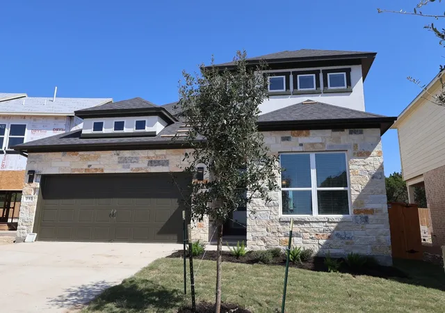 Photo 2 of Single family home for sale at 232 Bishop Wood Rd, Dripping Springs, TX 78620 | MLS# 1134333 | Listing updated on 2026-09-14