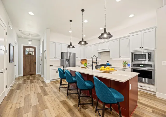 Photo 2 of Single family home for sale at 113 Retreat Pl, Georgetown, TX 78626 | MLS# 7331425 | Listing updated on 2026-10-03