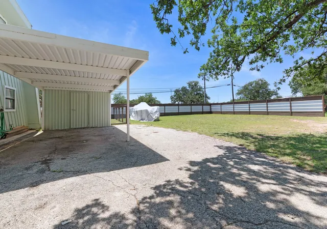 Photo 3 of Townhouse for sale at 226 Big Oaks Dr, Kingsland, TX 78639 | MLS# 6511681 | Listing updated on 2026-09-11