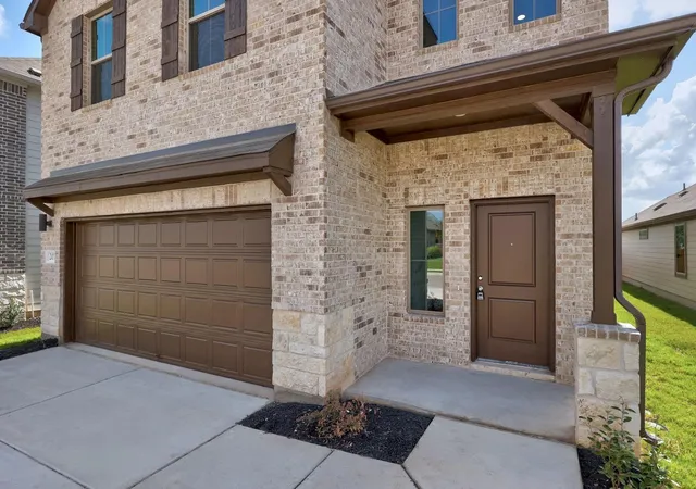 Photo 3 of Single family home for sale at 207 Hornet St, Elgin, TX 78621 | MLS# 4607591 | Listing updated on 2026-10-05