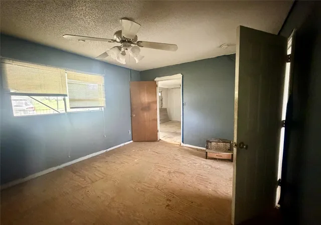 Photo 3 of Single family home for sale at 808 W Boundary St, Giddings, TX 78942 | MLS# 3865393 | Listing updated on 2026-09-15