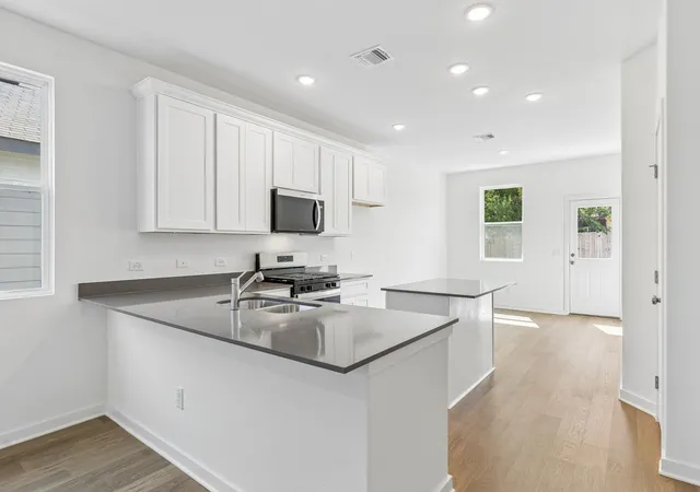 Photo 3 of Single family home for sale at 256 Elk Ave, San Marcos, TX 78666 | MLS# 2696972 | Listing updated on 2026-09-14