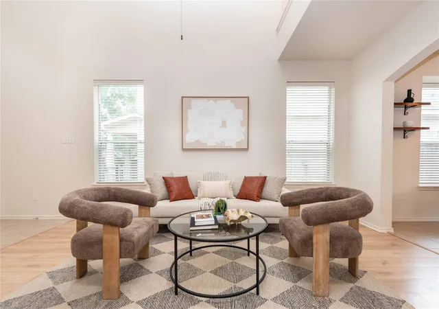 Listing Photo 5 - Condo for sale in building located at 10502 Wylie Dr, Austin, TX 78748 - Unit #278