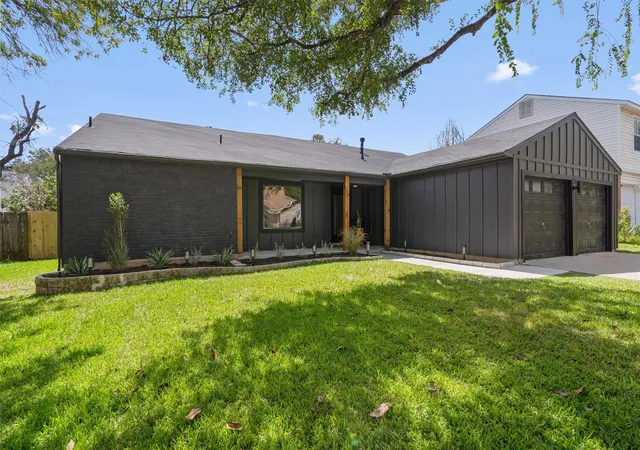 Photo 1 of Single family home for sale at 2713 Inridge Dr, Austin, TX 78745 | MLS# 9583983 | Listing updated on 2026-10-09