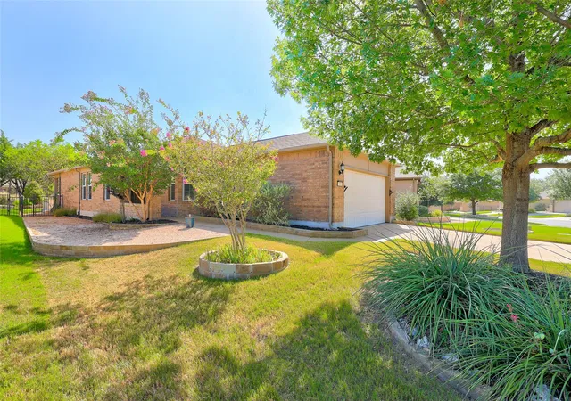 Photo 3 of Single family home for sale at 600 Salado Crk Ln, Georgetown, TX 78633 | MLS# 1798558 | Listing updated on 2026-09-13