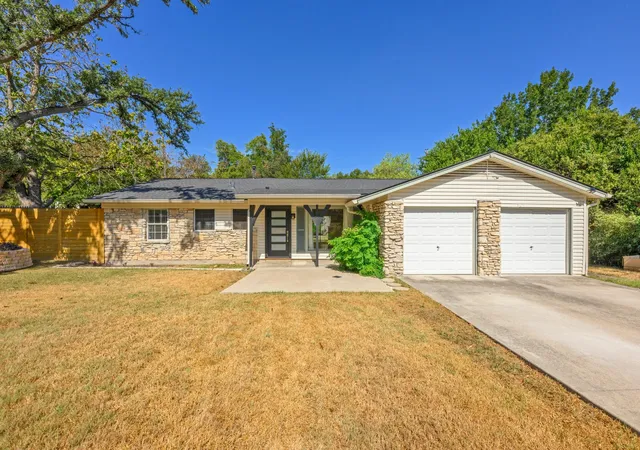 Single family home for sale at 6802 Columbia Dr, Austin, TX 78723 | MLS# 5172326