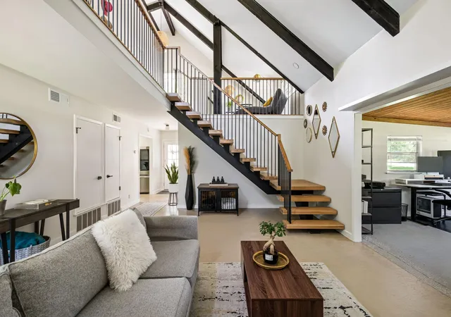 Photo 1 of Sale Pending at 610 Redbud Trl, Austin, TX 78748 | MLS# 4001259 | Listing updated on 2026-10-16