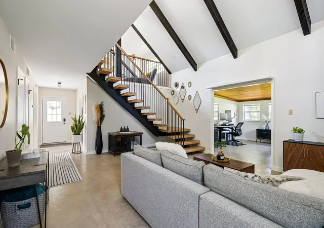 Photo 4 of Sale Pending at 610 Redbud Trl, Austin, TX 78748 | MLS# 4001259 | Listing updated on 2026-10-16