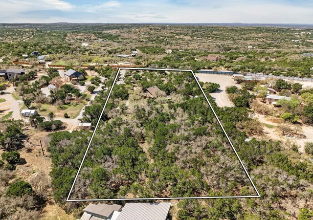 Photo 4 of Single family home for sale at 22706 Rocking A Trl, Spicewood, TX 78669 | MLS# 3528482 | Listing updated on 2026-09-15