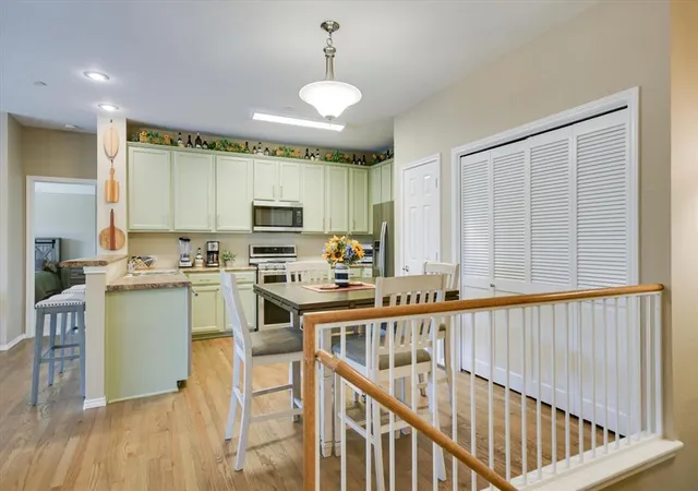 Photo 3 of Condo for sale at 9201 Brodie Ln #1501, Austin, TX 78748 | MLS# 1190128 | Listing updated on 2026-09-12