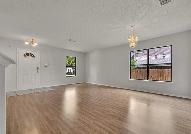 Photo 4 of Single family home for sale at 8007 Bramble Bush Dr, Austin, TX 78747 | MLS# 4140773 | Listing updated on 2026-10-08