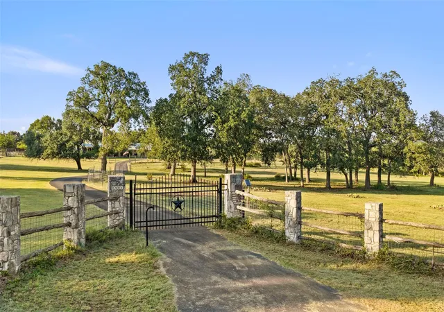 Photo 3 of House for sale at 2501 Lone Man Mountain Rd, Wimberley, TX 78676 | MLS# 2935984 | Listing updated on 2026-09-14