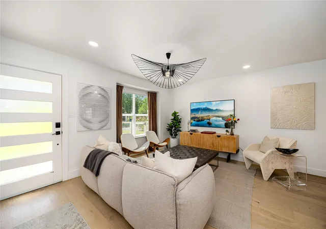 Photo 4 of Single family home for sale at 2701 Friar Tuck Ln, Austin, TX 78704 | MLS# 1109582 | Listing updated on 2026-09-13