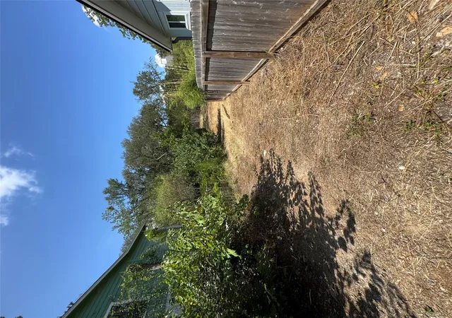 Photo 3 of Land for sale at 1196 Em Franklin Ave, Austin, TX 78721 | MLS# 4631001 | Listing updated on 2026-09-28