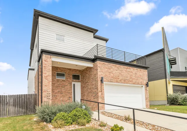 Photo 2 of Sale Pending at 7200 Cordoba Dr, Austin, TX 78724 | MLS# 6704589 | Listing updated on 2026-09-25