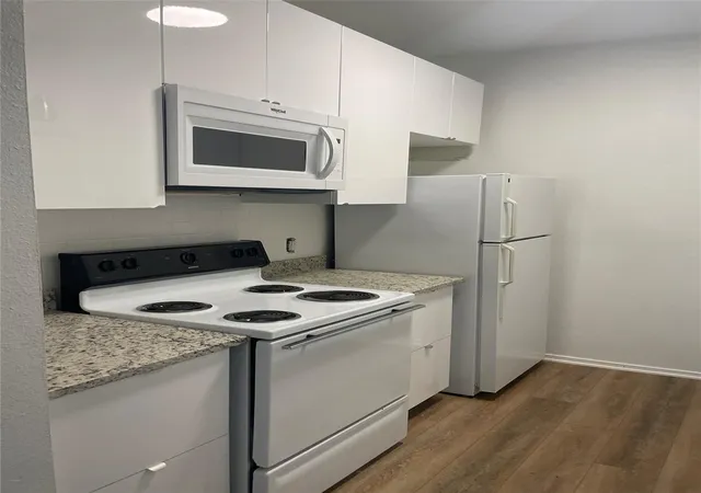 Photo 2 of Condo for sale at 12166 Metric Blvd #243, Austin, TX 78758 | MLS# 5034943 | Listing updated on 2026-09-14