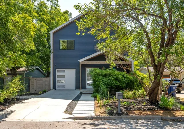 Photo 2 of Single family home for sale at 5513 Duval St, Austin, TX 78751 | MLS# 9188768 | Listing updated on 2026-09-14