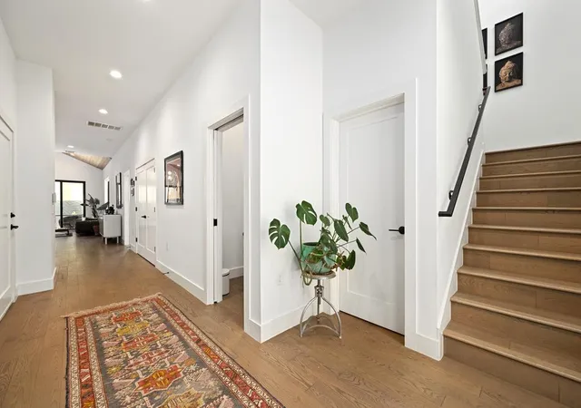Photo 3 of Single family home for sale at 5513 Duval St, Austin, TX 78751 | MLS# 9188768 | Listing updated on 2026-10-06