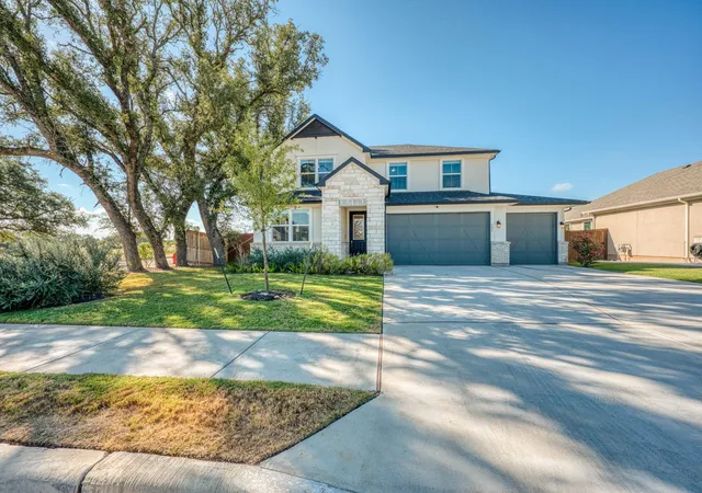 Photo 2 of Single family home for sale at 101 Plumbago Ln, Marble Falls, TX 78654 | MLS# 9191921 | Listing updated on 2026-09-12