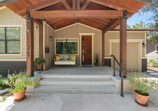 Single family home for sale at 2709 Geraghty Ave, Austin, TX 78757 | MLS# 8912554