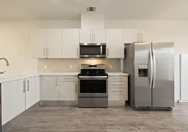 Photo 4 of Condo for sale at 7805 Cooper Ln #204, Austin, TX 78745 | MLS# 6955094 | Listing updated on 2026-09-14