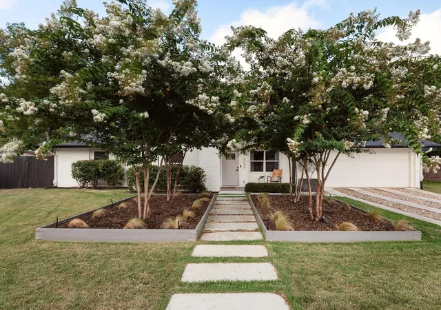 Photo 1 of Single family home for sale at 3009 Val Dr, Austin, TX 78723 | MLS# 4017555 | Listing updated on 2026-09-13