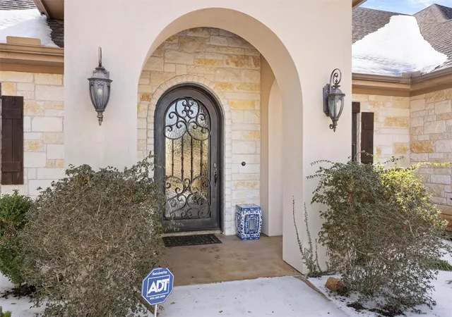 Photo 3 of Single family home for sale at 203 Pristine Ln, Georgetown, TX 78633 | MLS# 4942428 | Listing updated on 2026-09-13