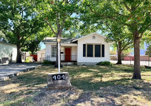 Photo 1 of Single family home for sale at 404 Normandy St, Austin, TX 78745 | MLS# 1639685 | Listing updated on 2026-10-24