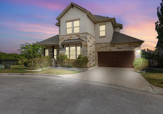 Photo 3 of Single family home for sale at 266 Village Oak Dr, Austin, TX 78737 | MLS# 6614371 | Listing updated on 2026-10-07