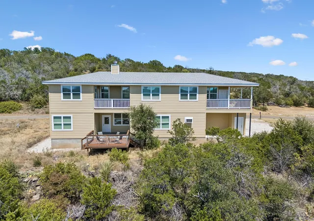 Photo 1 of Single family home for sale at 113 War Bonnet Rdg, Kingsland, TX 78639 | MLS# 3189387 | Listing updated on 2026-10-07