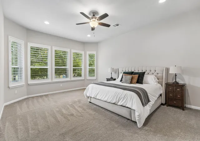 Photo 3 of Single family home for sale at 129 Ridgeview Ct, Georgetown, TX 78628 | MLS# 4103619 | Listing updated on 2026-10-27