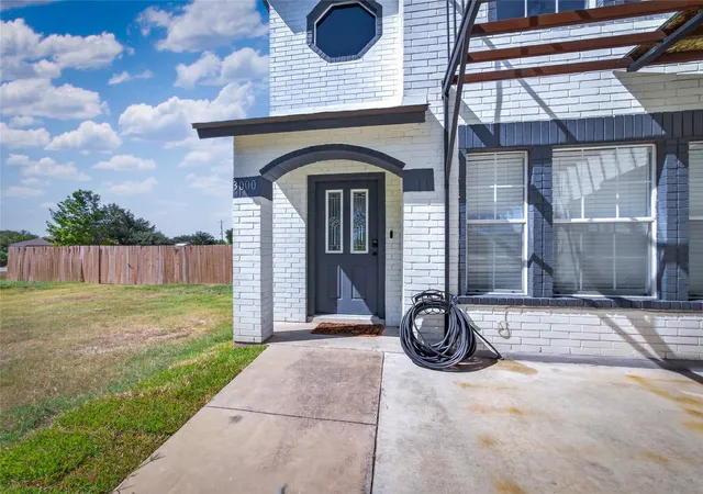 Photo 3 of Single family home for sale at 3000 Ridgemont Ln, Kyle, TX 78640 | MLS# 1061197 | Listing updated on 2026-09-11