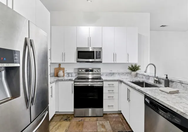 Photo 3 of Condo for sale at 54 Rainey St #PH20, Austin, TX 78701 | MLS# 6916651 | Listing updated on 2026-09-09