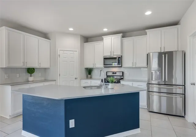Photo 3 of Single family home for sale at 913 Boatswain Wy, Austin, TX 78748 | MLS# 9815153 | Listing updated on 2026-10-03