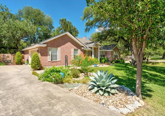 Photo 3 of Single family home for sale at 202 Treetop Wy, Buda, TX 78610 | MLS# 6895833 | Listing updated on 2026-09-13