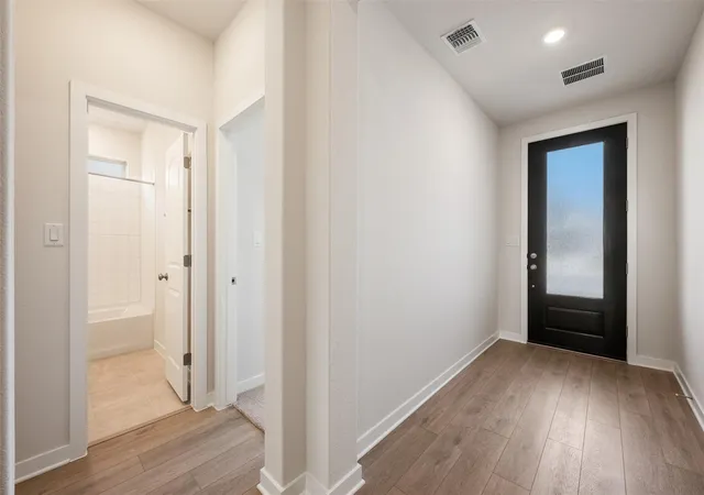 Photo 4 of Single family home for sale at 509 Redding Wy, Georgetown, TX 78633 | MLS# 5039172 | Listing updated on 2026-09-13