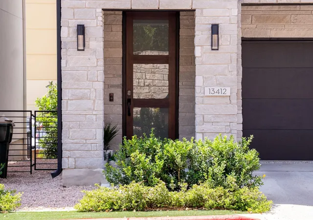 Photo 2 of Single family home for sale at 13412 Galleria Cir, Austin, TX 78738 | MLS# 4154696 | Listing updated on 2026-10-01