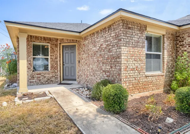 Photo 2 of Single family home for sale at 13200 Ring Dr, Manor, TX 78653 | MLS# 1155282 | Listing updated on 2026-10-08