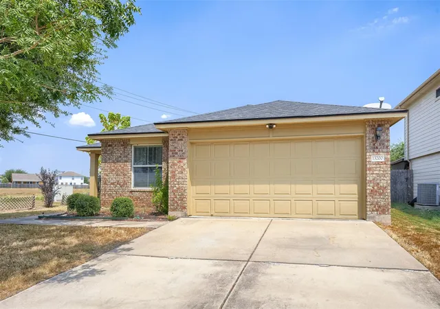 Photo 3 of Single family home for sale at 13200 Ring Dr, Manor, TX 78653 | MLS# 1155282 | Listing updated on 2026-10-08