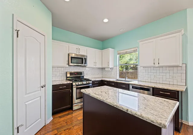Photo 3 of Single family home for sale at 3718 Eagles Nest St, Round Rock, TX 78665 | MLS# 6596319 | Listing updated on 2026-09-22