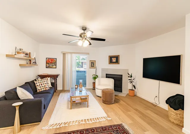 Listing Photo 5 - Condo for sale in building located at 903 Romeria Dr, Austin, TX 78757 - Unit #203