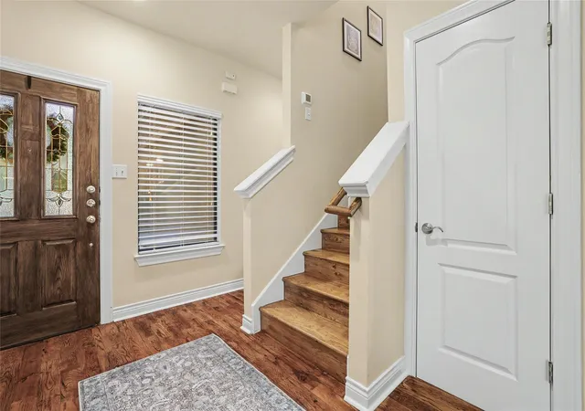Listing Photo 5 - Condo for sale in building located at 4704 Milburn Ln, Austin, TX 78702 - Unit #A
