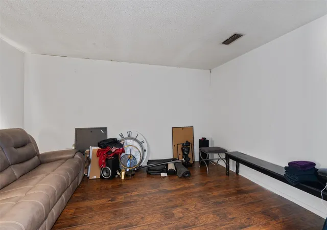 Photo 4 of Single family home for sale at 5806 Whitebrook Dr, Austin, TX 78724 | MLS# 8825912 | Listing updated on 2026-09-23